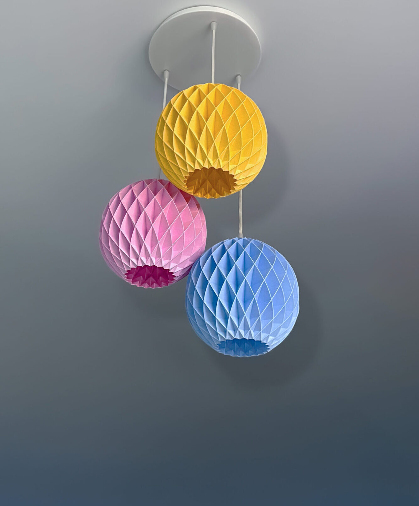 set-of-3-colorful-round-pendant-lampshades-in-japanese-origami-home-decor-style-with-ceiling-fixture