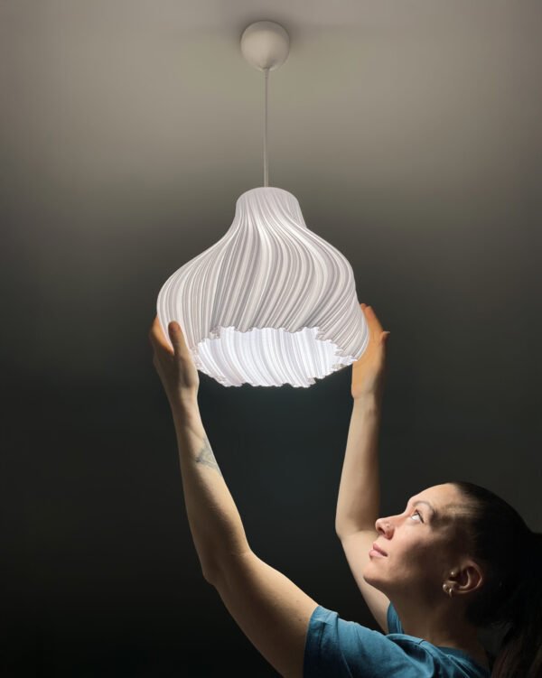"Jelly in Wihte Silk" - Wavy Pendant Lampshade