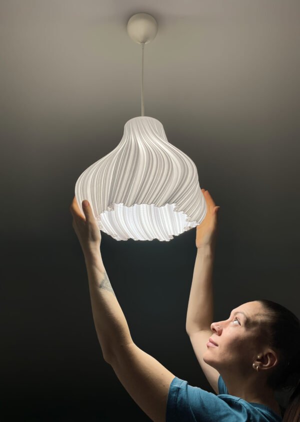 "Jelly in Wihte Silk" - Wavy Pendant Lampshade